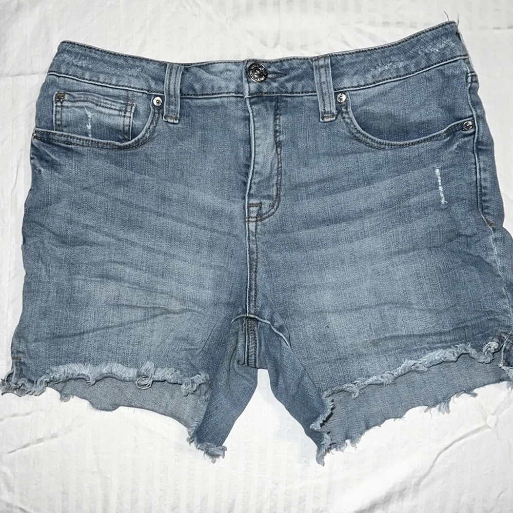 Size 8 Seven Weekend Short - Picture 1 of 5